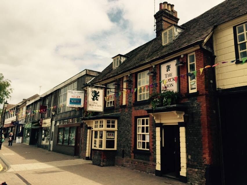 The Black Lion from along the High Street
